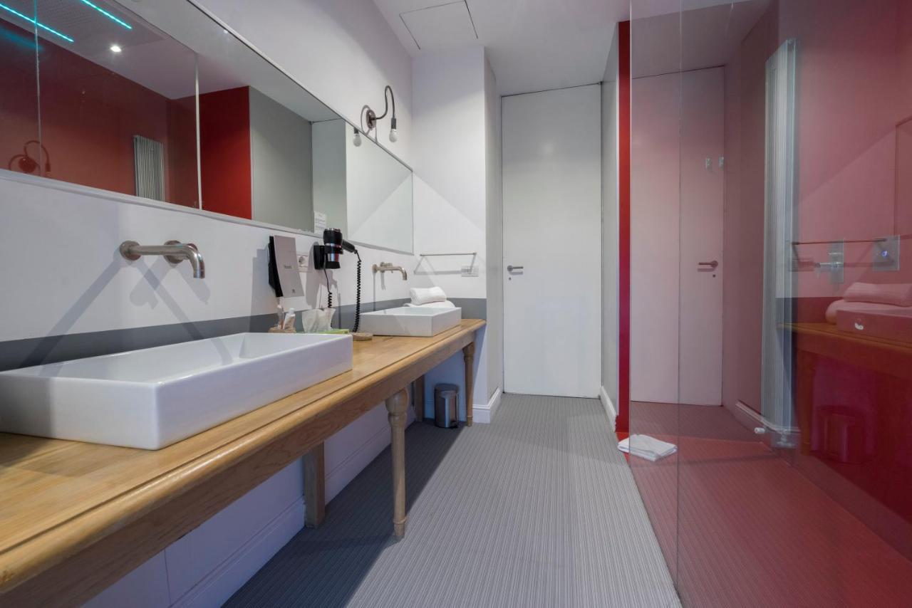 Colosseum Jacuzzi Suites Pensión *